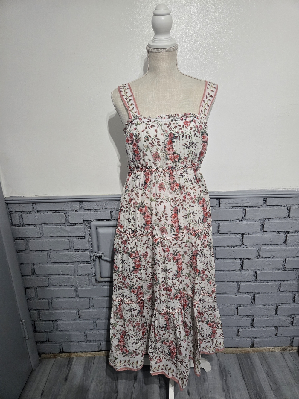 Max Studio White Maxi Dress with Pink Floral Pattern